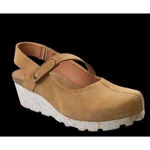 OTBT Prog Wedge Clog Mary Janes •Women 7.5• Shoes Beige Tan Suede NEW $168